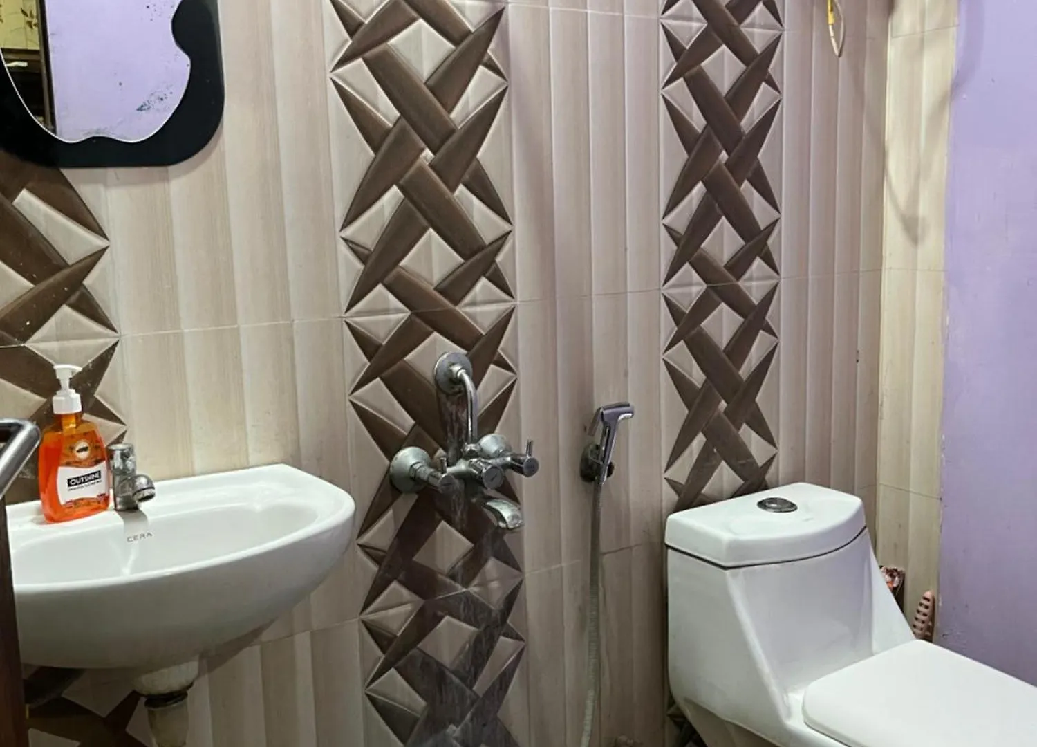 Shree Balaji Guest House location